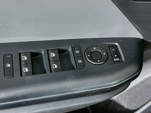 Used 2025 Kia K4 FWD image 15