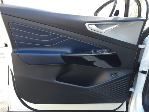 Used 2024 Volkswagen ID.4 S image 25