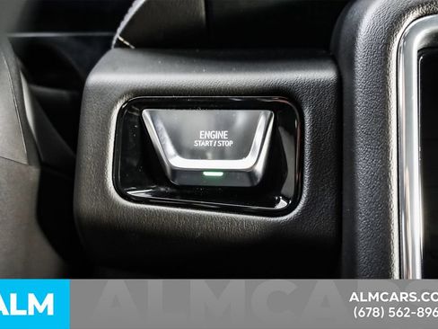 Used 2025 GMC Yukon XL Denali RWD image 30