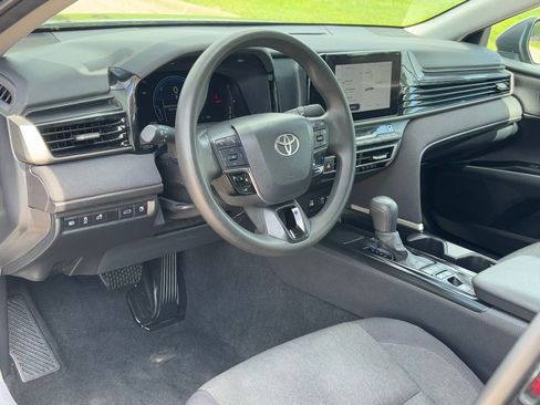 Used 2025 Toyota Camry LE FWD image 10