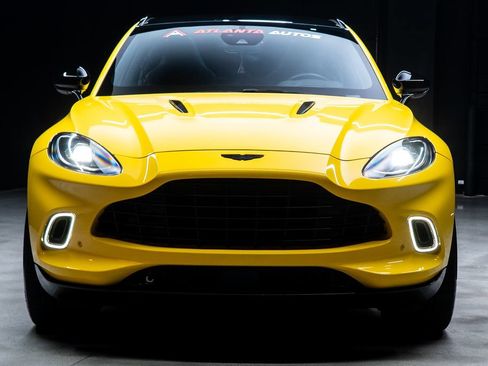 Used 2022 Aston Martin DBX AWD/4WD image 3