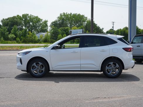 Used 2024 Ford Escape ST-Line w/ Tech Pack #1 AWD/4WD image 7