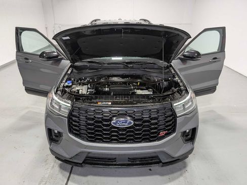 Certified 2025 Ford Explorer ST AWD/4WD image 13