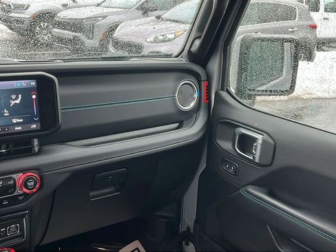 Used 2024 Jeep Wrangler High Altitude image 23