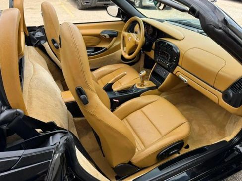 Used 2003 Porsche Boxster RWD image 32