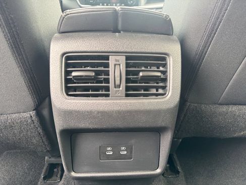 Used 2025 Nissan Rogue SV FWD image 14