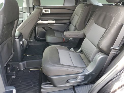 Certified 2022 Ford Explorer XLT image 12