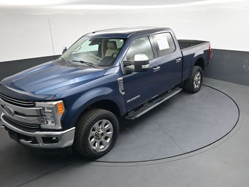 Used 2017 Ford F250 Lariat w/ Lariat Ultimate Package image 35