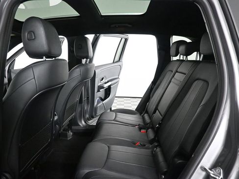 Certified 2022 Mercedes-Benz GLB 250 image 19