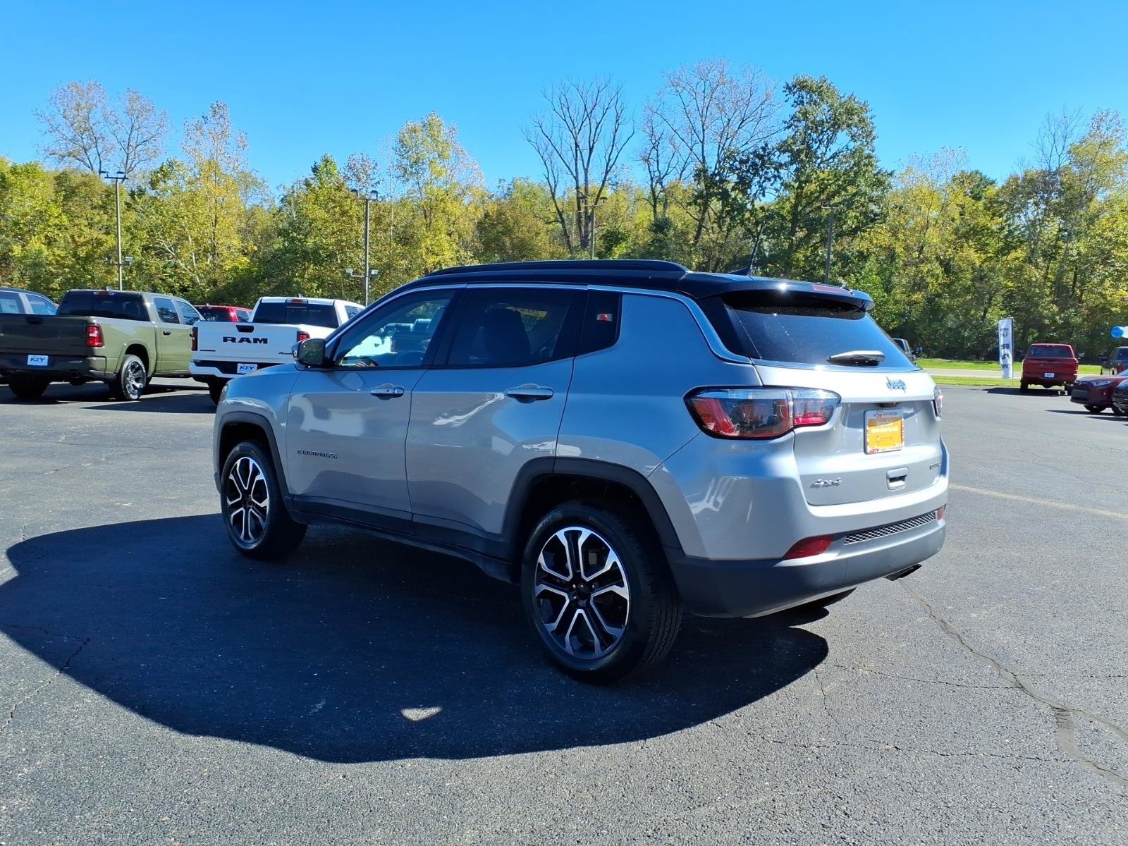 Certified 2022 Jeep Compass Limited AWD/4WD image 5