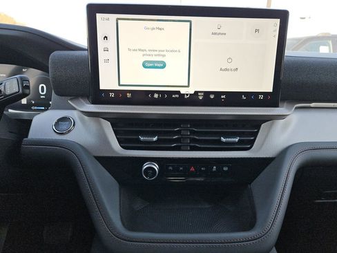 New 2025 Ford Explorer Active w/ Active Comfort Package image 13