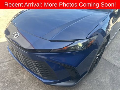 Certified 2025 Toyota Camry SE w/ Convenience Package FWD image 2