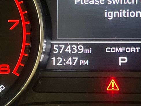 Used 2020 Audi A4 2.0T Premium w/ Convenience Package image 23