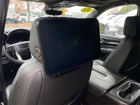 Used 2023 GMC Yukon XL Denali w/ Denali Reserve Package image 11