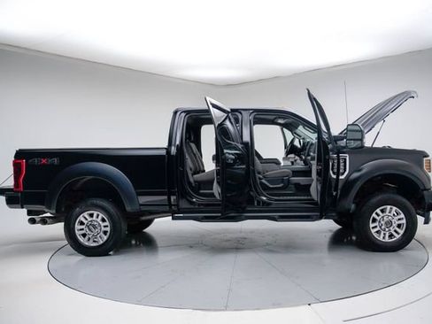 Used 2018 Ford F250 XLT w/ Snow Plow Prep Package AWD/4WD image 14