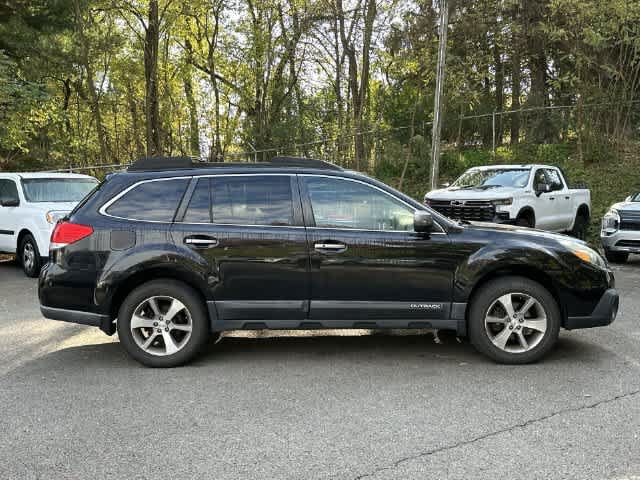 Used 2013 Subaru Outback 2.5i Limited AWD/4WD image 3