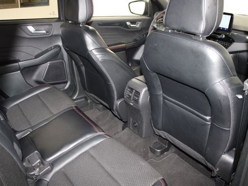 Used 2025 Ford Escape ST-Line AWD/4WD image 31