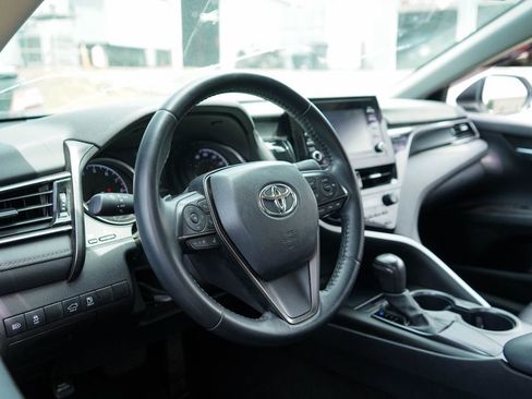 Used 2021 Toyota Camry SE image 7