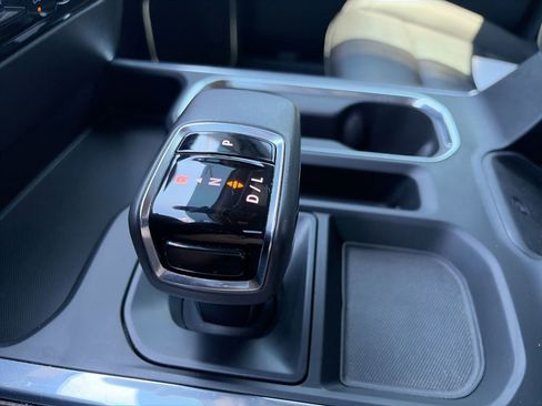 Used 2022 Chevrolet Silverado 1500 LT Trail Boss w/ LT Trail Boss Premium Package image 22