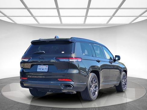 Used 2024 Jeep Grand Cherokee L Summit AWD/4WD image 4