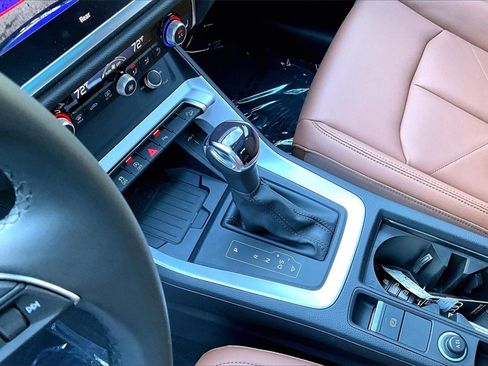 Used 2025 Audi Q3 2.0T Premium w/ Convenience Package image 18