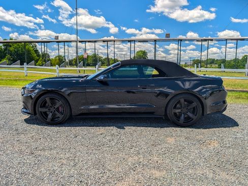 Used 2016 Ford Mustang GT Premium w/ GT Performance Package RWD image 12