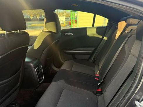 Used 2018 Dodge Charger SXT Plus w/ Navigation & Travel Group image 9