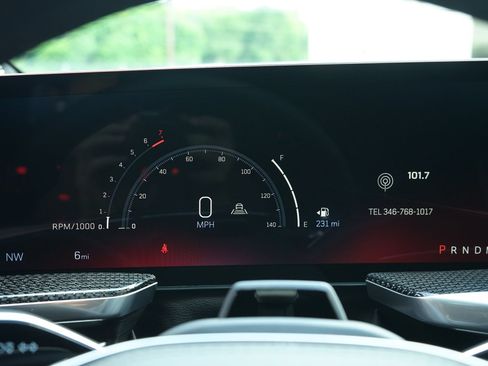 Used 2026 Cadillac Escalade ESV V AWD/4WD image 13
