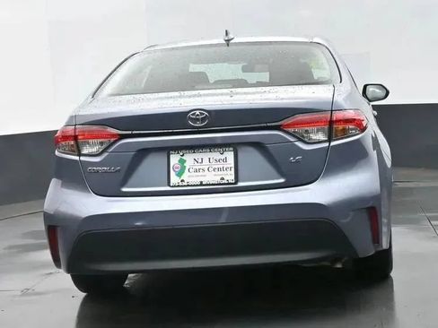Used 2024 Toyota Corolla LE FWD image 8