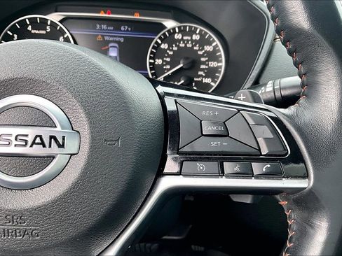 Used 2021 Nissan Altima 2.5 SR w/ SR Premium Package FWD image 28
