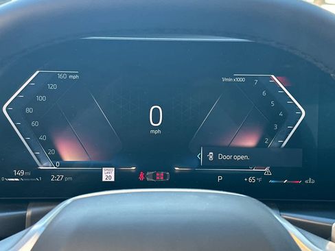 Used 2025 BMW 230i Coupe w/ Convenience Package image 28