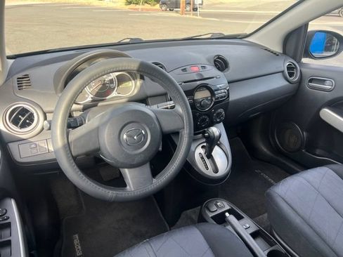 Used 2014 MAZDA MAZDA2 Sport FWD image 14
