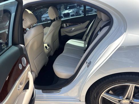 Used 2017 Mercedes-Benz E 300 image 15