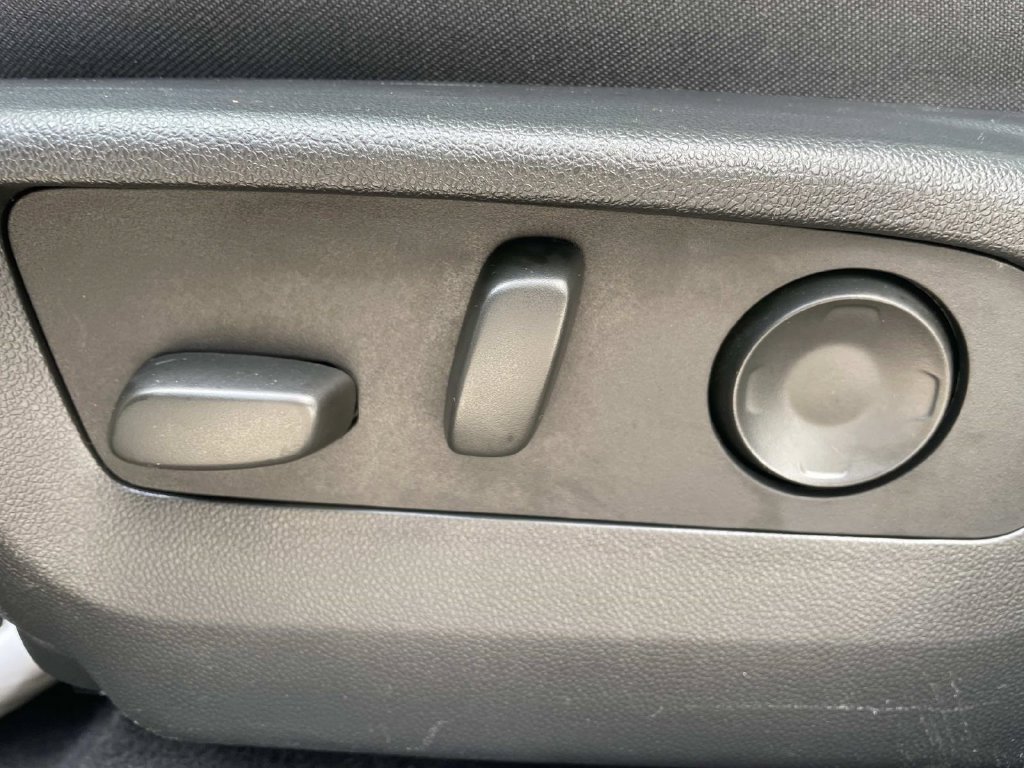 Used 2024 Buick Envision Preferred AWD/4WD image 18