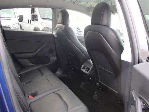 Used 2020 Tesla Model Y Long Range image 15