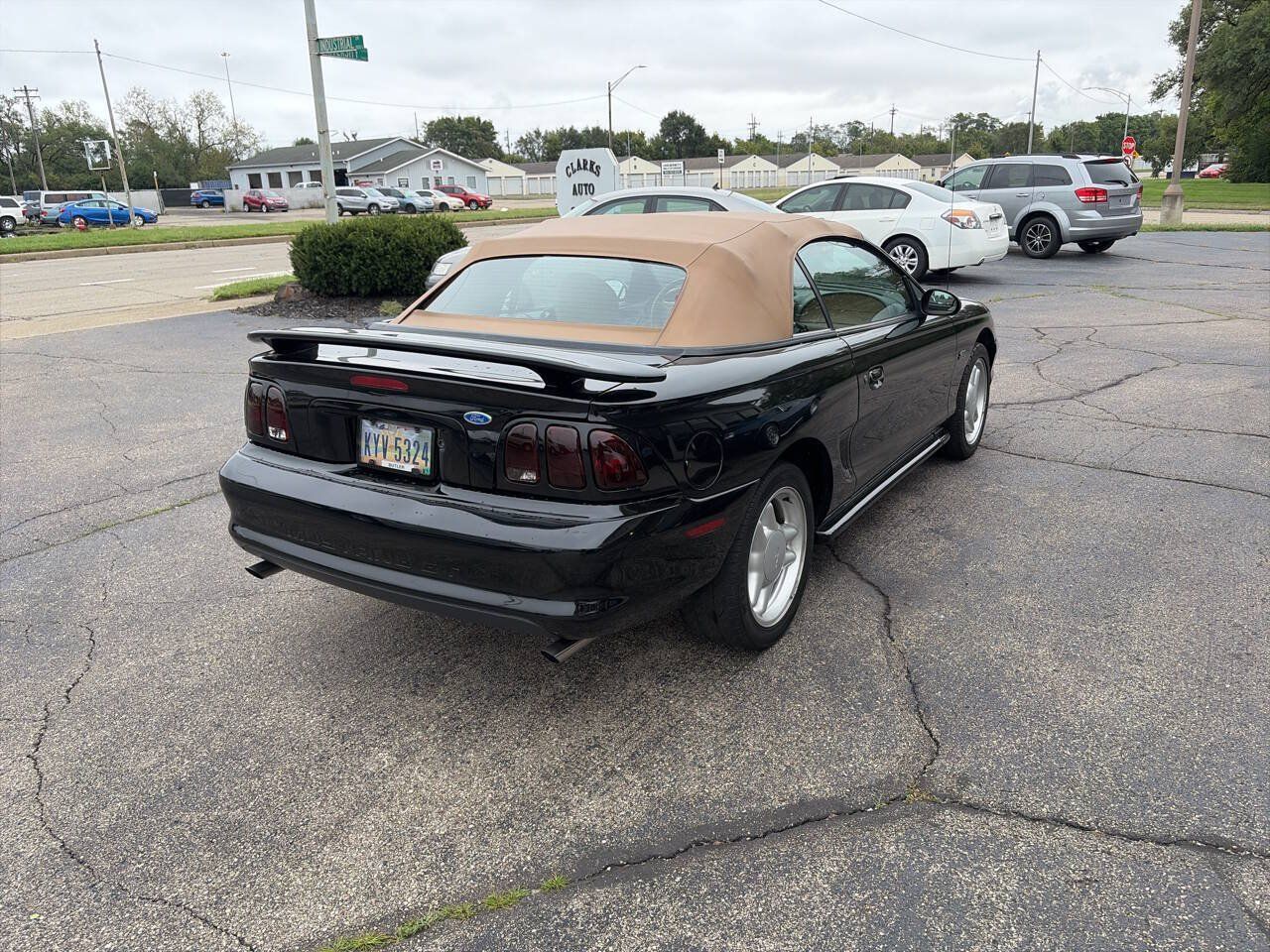 Used 1995 Ford Mustang GT RWD image 6