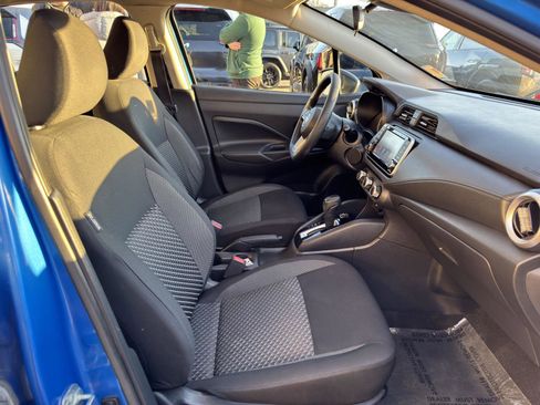 Used 2020 Nissan Versa S image 38