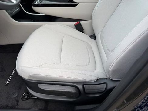 New 2026 Hyundai Tucson Blue SE AWD/4WD image 17