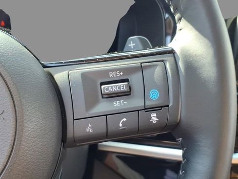 Used 2025 Nissan Pathfinder Platinum image 24