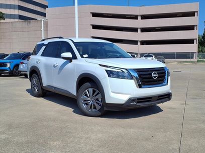 New 2025 Nissan Pathfinder SV