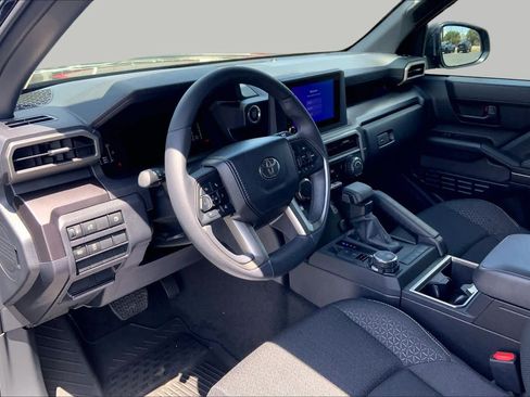 Used 2026 Toyota 4Runner SR5 AWD/4WD image 18
