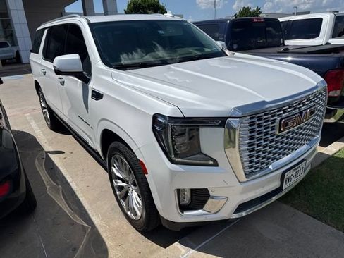 Used 2022 GMC Yukon XL Denali RWD image 2