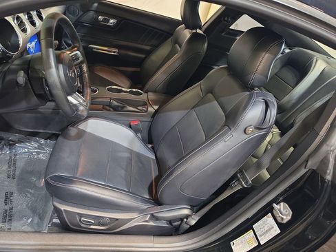 Used 2017 Ford Mustang Premium RWD image 13