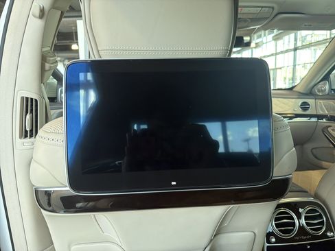 Certified 2019 Mercedes-Benz Maybach S 650 image 38