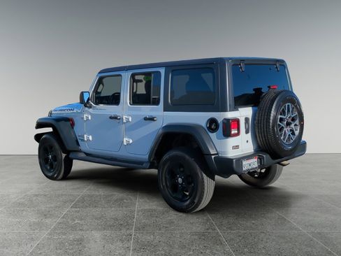 Used 2019 Jeep Wrangler Unlimited Sport S image 3