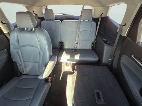 Used 2021 Buick Enclave Essence w/ Sound and Sites Package image 12