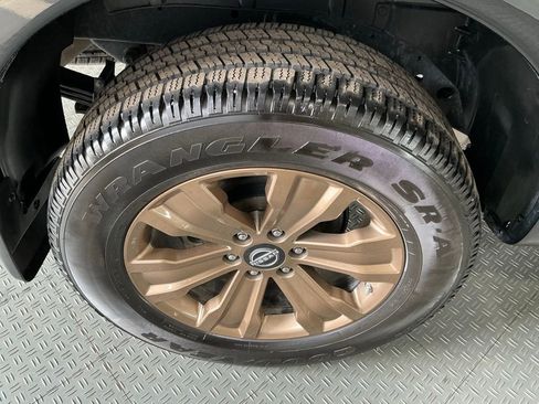 Used 2024 Nissan Titan SV w/ SV Bronze Edition Package image 39