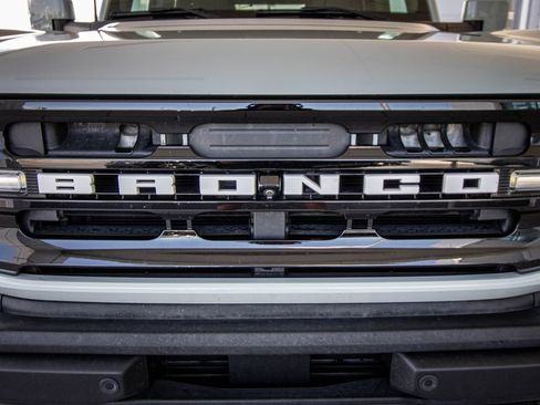 Used 2023 Ford Bronco Outer Banks AWD/4WD image 8