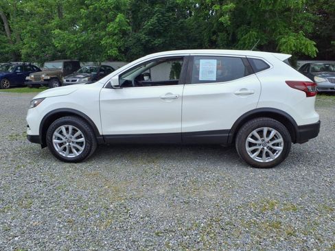 Used 2021 Nissan Rogue Sport S image 6