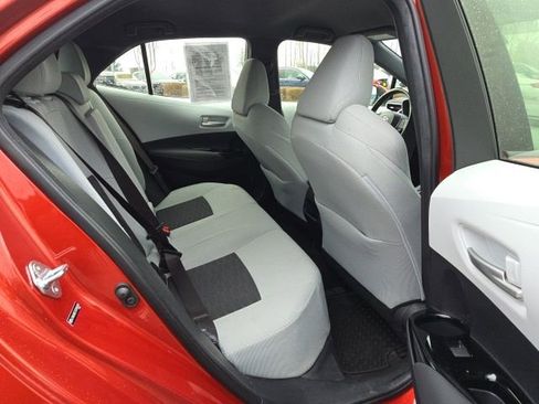 Used 2019 Toyota Corolla SE w/ SE Option Package image 12